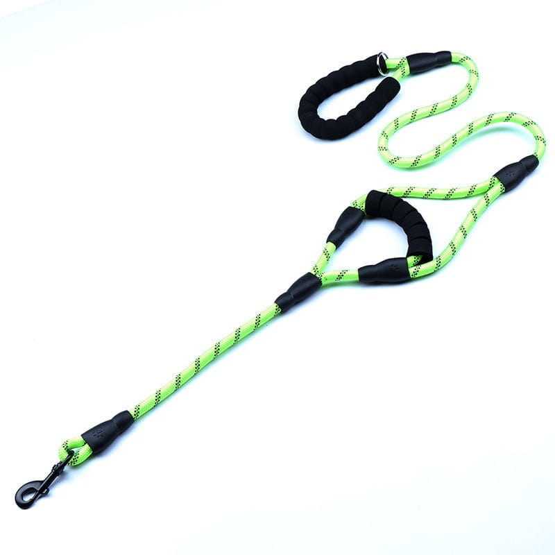Laisse de traction en nylon vert fluo pour promenade de chien, confortable et durable, idéale pour les activités extérieures.