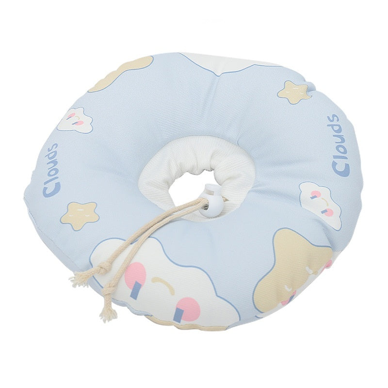 Collier anti-léchage pour chaton en coton biologique, motif nuage, idéal pour favoriser la guérison des blessures.