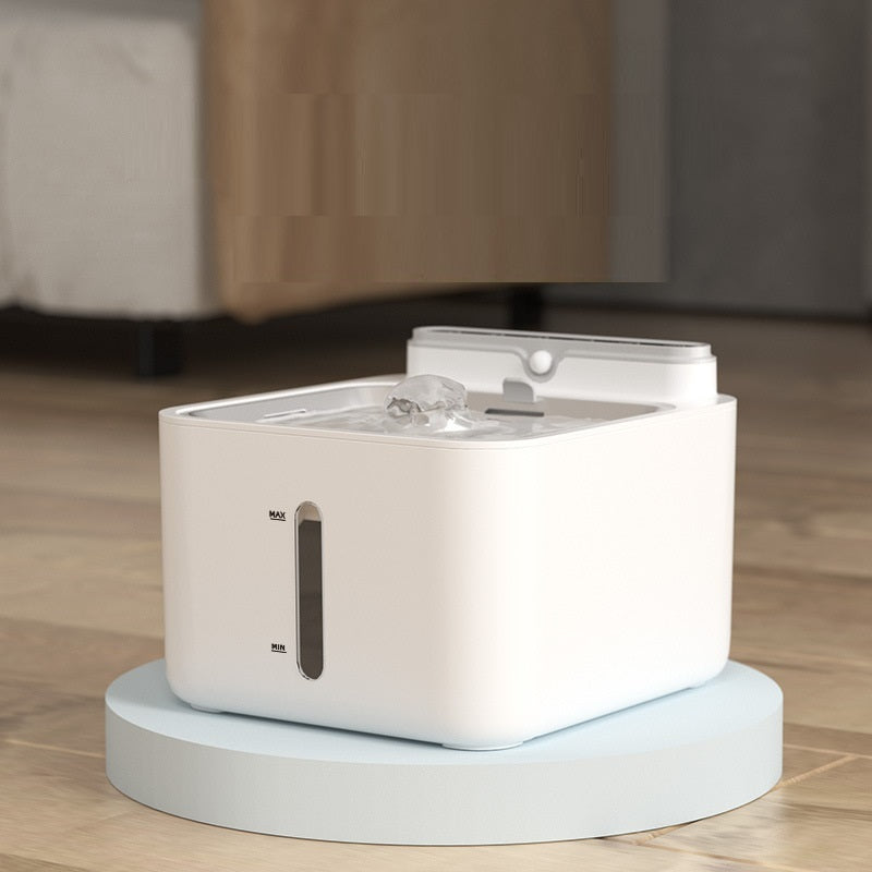 Distributeur d'eau sans fil pour chats et chiens, design moderne et fonctionnel, avec détection infrarouge.