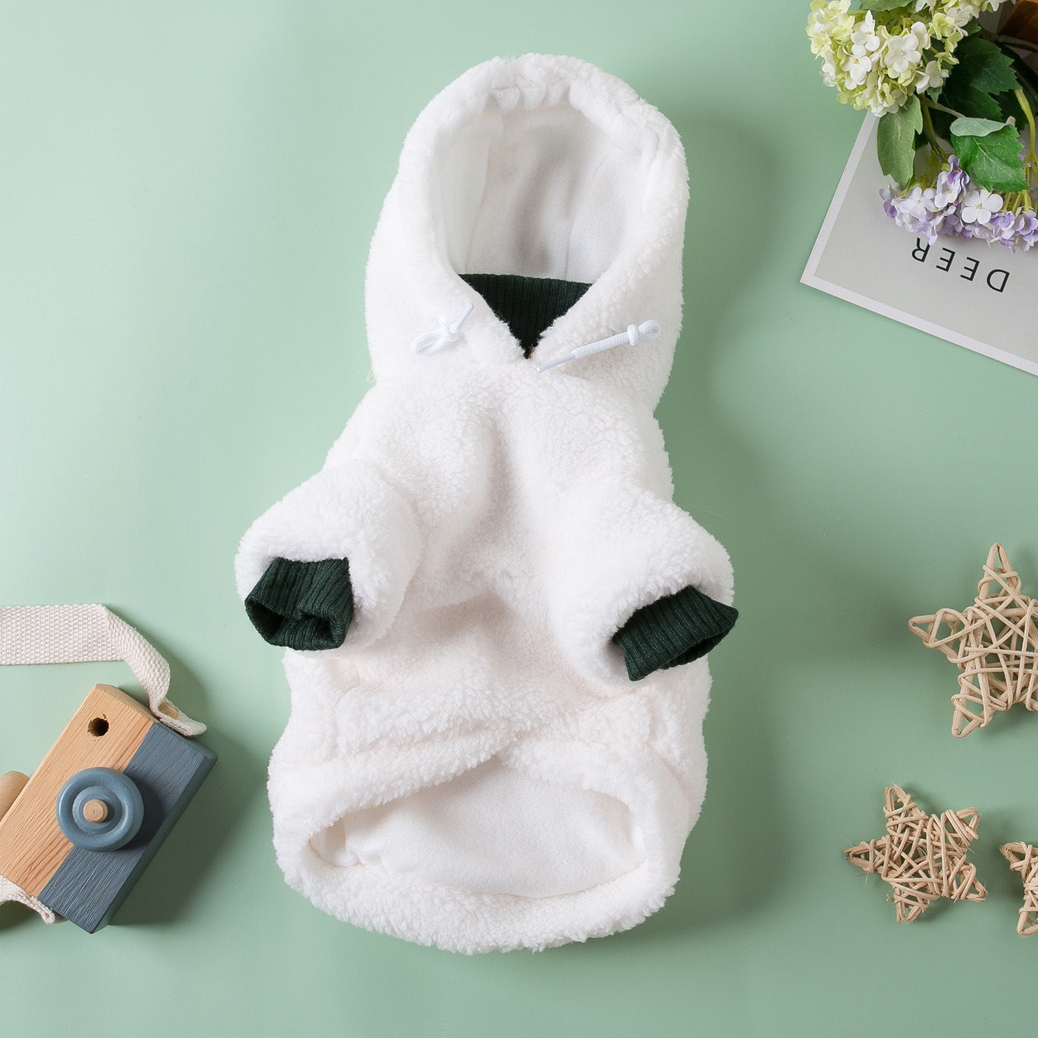 Vêtements d'hiver doublés en peluche pour animaux, manteau doux et confortable, idéal pour garder votre animal au chaud.