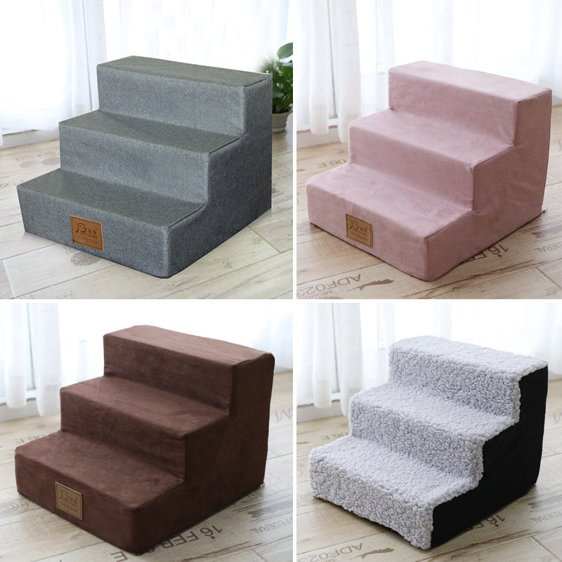 Escaliers en éponge pour chiens, disponibles en plusieurs couleurs, parfaits pour l'accès aux lits et canapés.