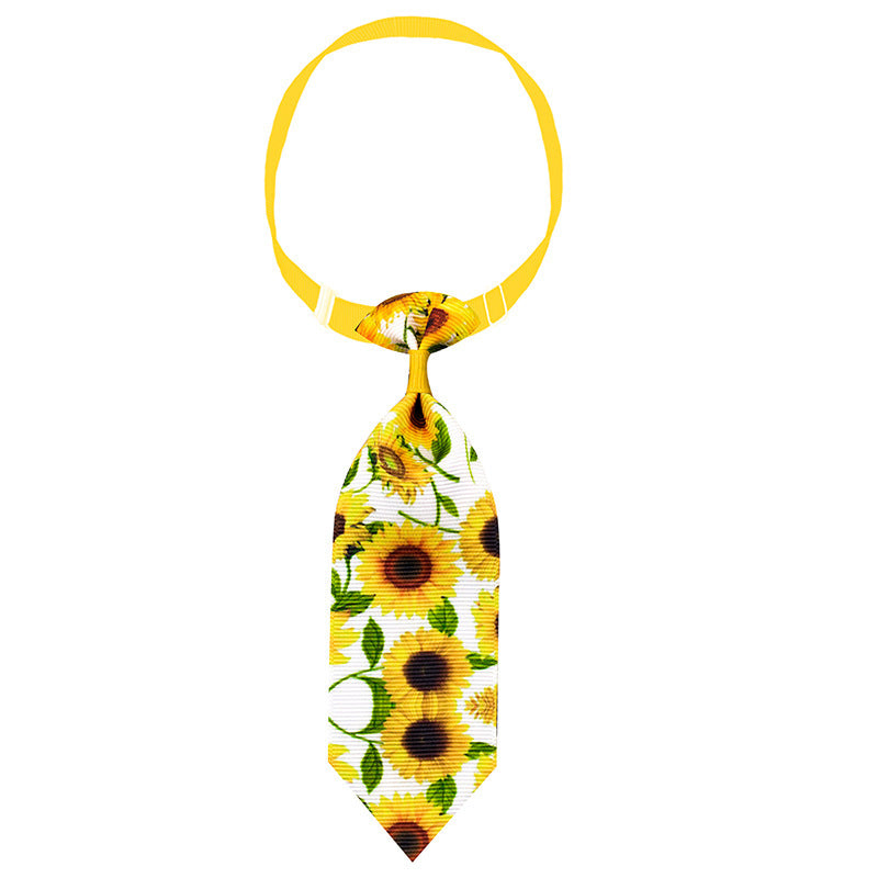 Cravate joyeuse pour animal de compagnie avec motif de tournesols en coton biologique, parfaite pour l'été.
