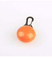 Collier lumineux LED orange clip-on pour animaux de compagnie, idéal pour promenades nocturnes.