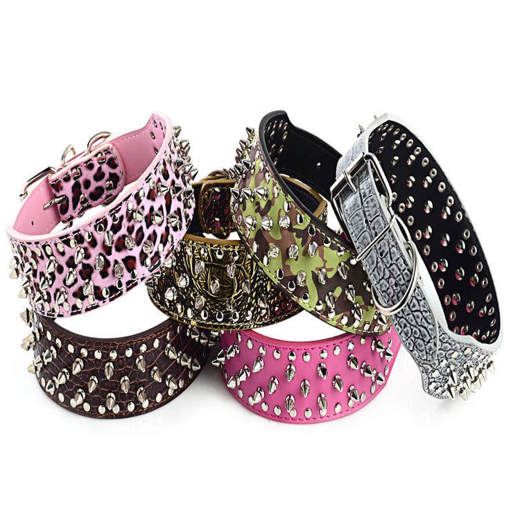 Colliers rivet pour grand chien, disponibles en plusieurs couleurs et designs élégants, faits de matériaux durables.