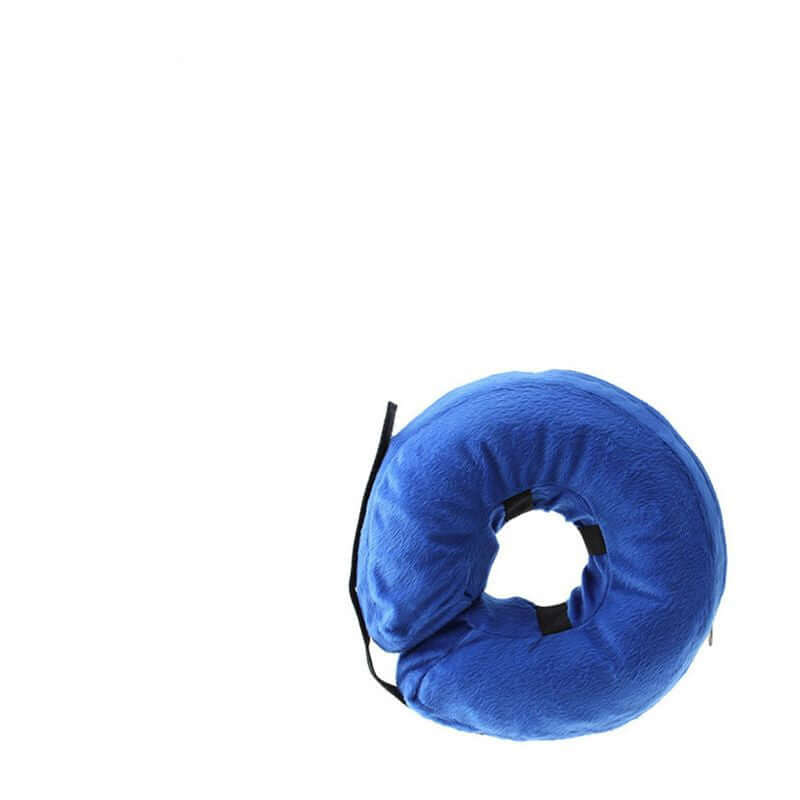Collier gonflable bleu pour chien, conçu pour la protection et la guérison après une chirurgie.