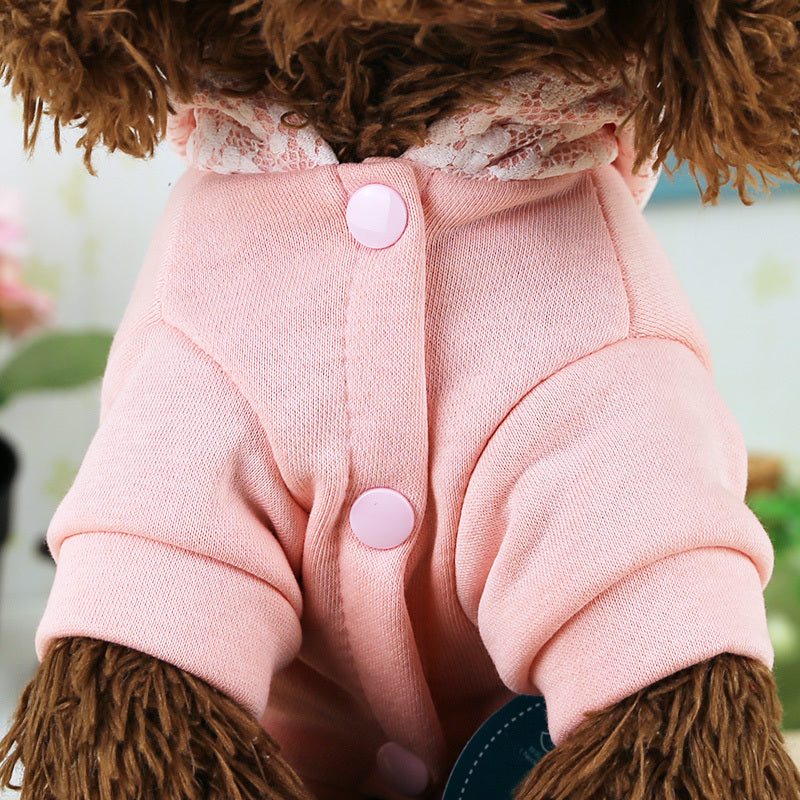 Sweat à capuche sport en velours épais pour teddy avec boutons roses, confortable et stylé.