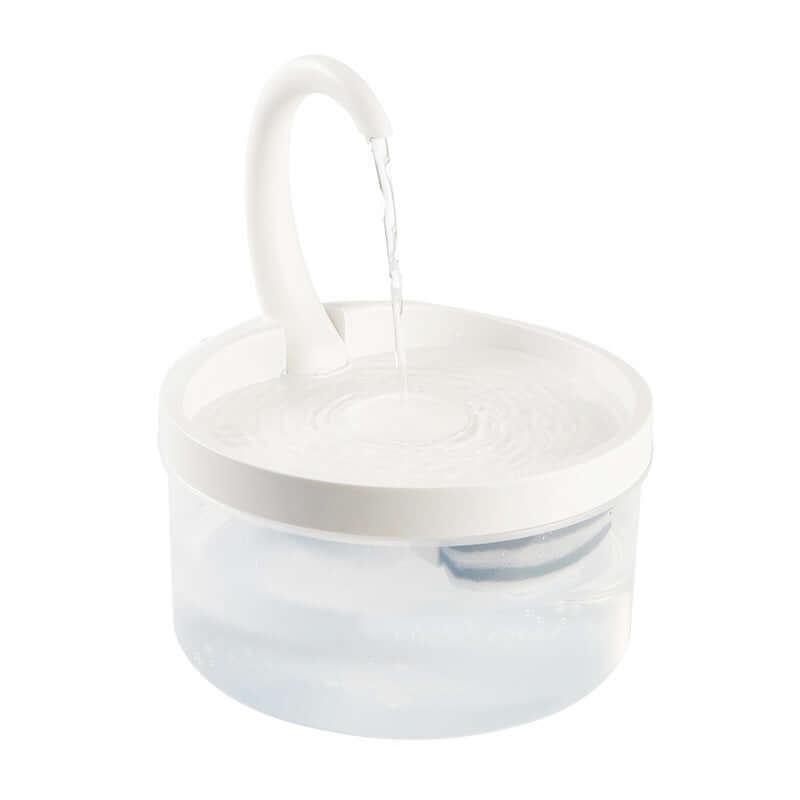 Fontaine à eau pour chats en plastique avec un design ergonomique et un débit d'eau continu.