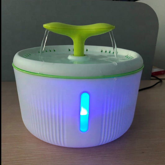 Fontaine à eau automatique pour chats et chiens, design moderne avec lumière LED, encourage l'hydratation animale.