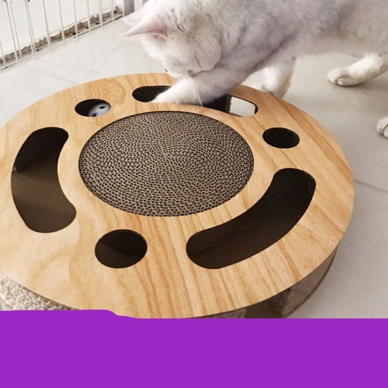 Griffoir à chat en bois avec zones interactives pour jouer et griffer, idéal pour le bien-être des félins.