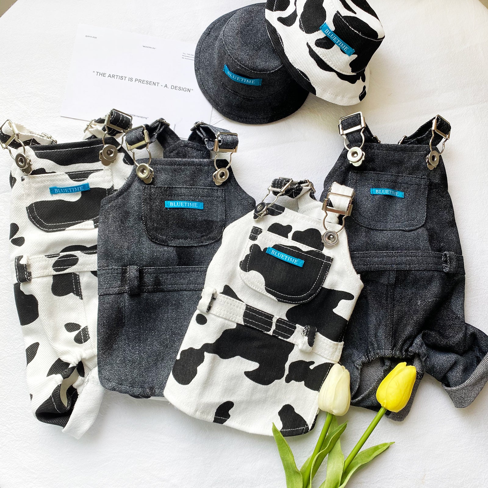 Salopettes en peluche à motifs vaches, styles et couleurs variés, élégantes et confortables pour toutes les occasions.