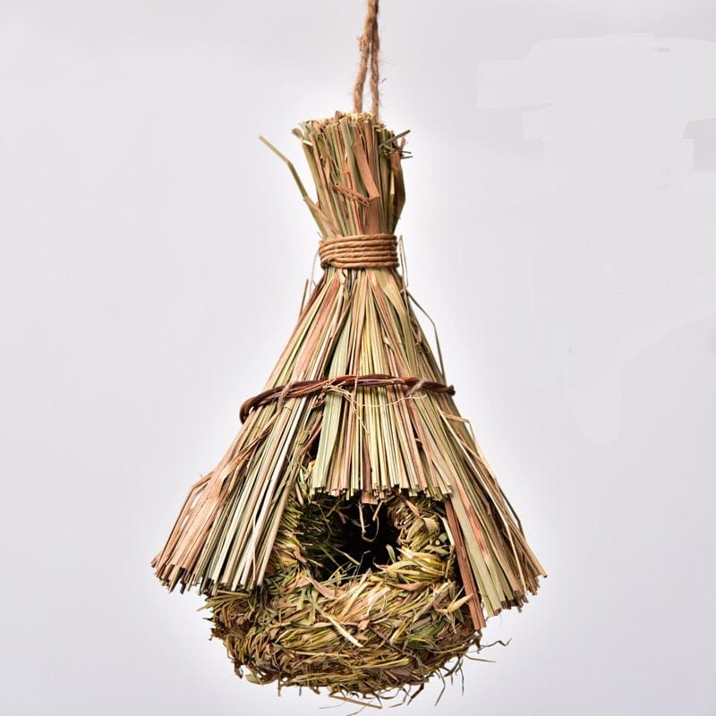 Nid d'oiseau fait main en paille pour décoration de jardin