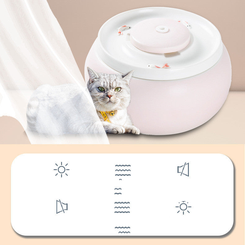 Fontaine à boisson automatique en céramique avec chat gris et panneau de contrôle, design esthétique pour animaux.