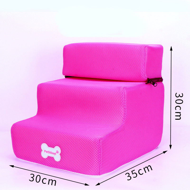 Escalier pour chiens rose, conçu pour un accès facile au canapé ou au lit, en matériau confortable.