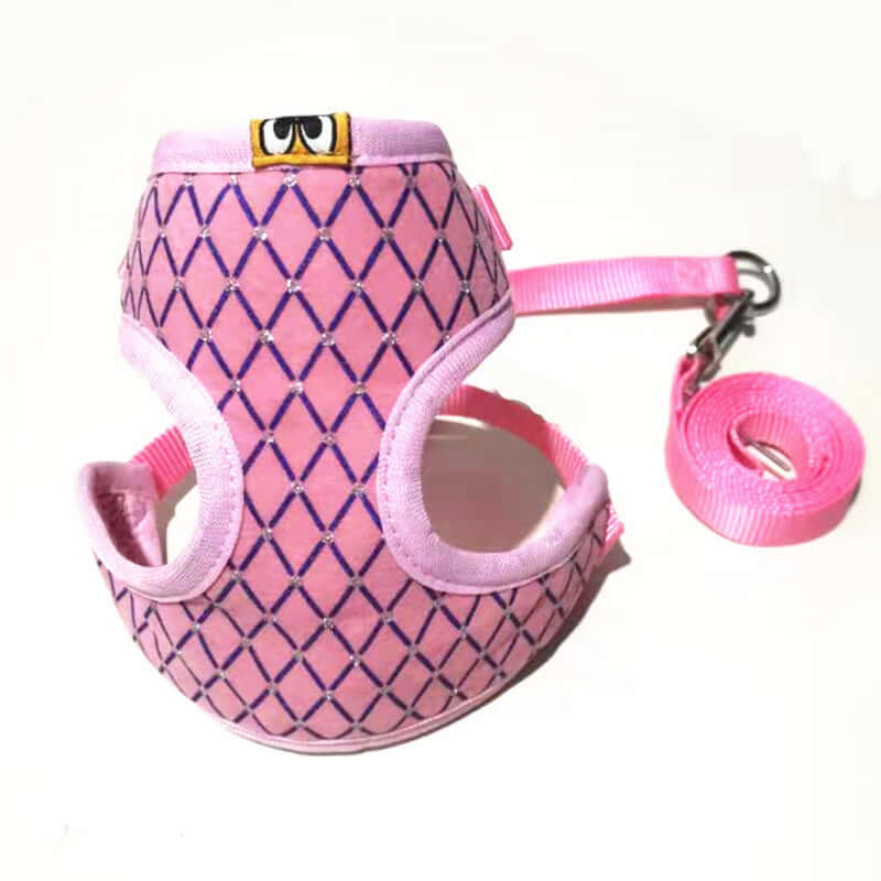 Harnais et laisse en nylon rose pour chiens et chats, idéal pour le confort et la sécurité des petits compagnons.