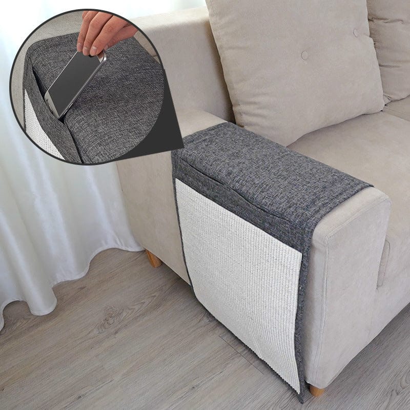 Griffoir pour chat protégeant le canapé avec un design élégant et un espace de rangement intégré.