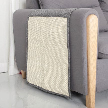 Griffoir pour chat en sisal, protège le canapé et offre un espace de grattage adapté à votre félin.