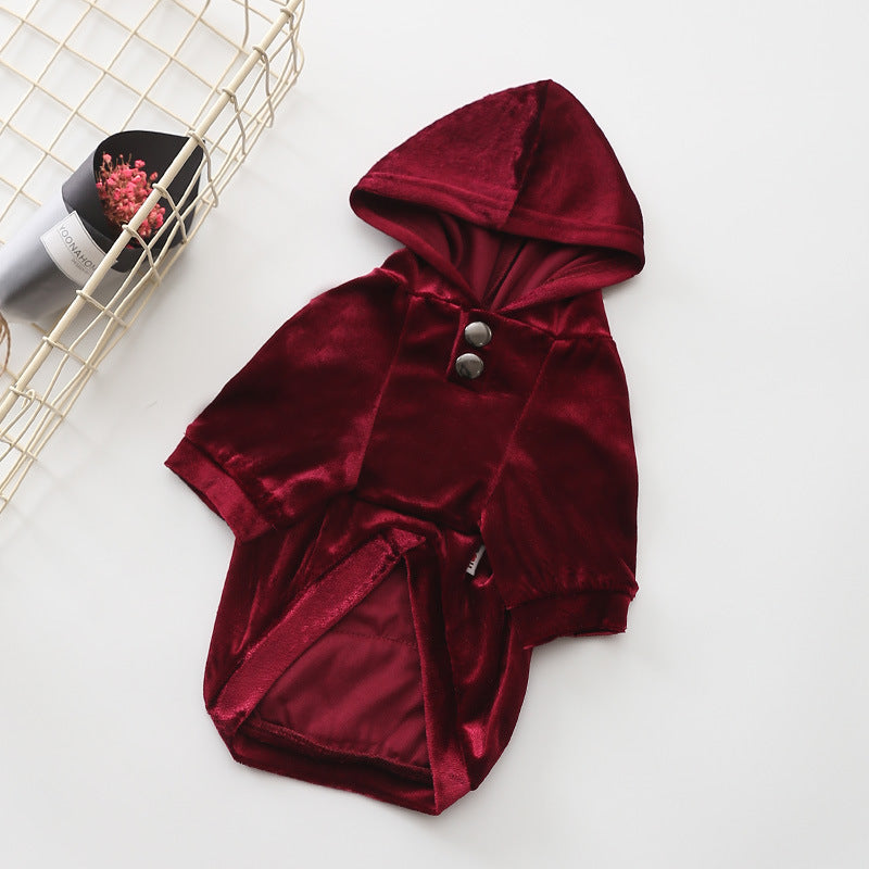 Pull à capuche en velours rouge pour chiens, confortable et stylé, idéal pour l'automne et l'hiver.