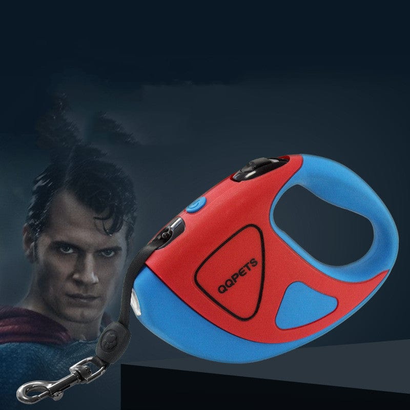 Laisse rétractable pour grand chien en bleu et rouge, conçue pour durabilité et confort.