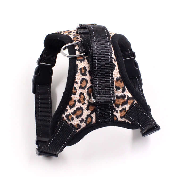 Harnais pour chien et chat en nylon avec motif léopard, alliant confort et sécurité pour les promenades.