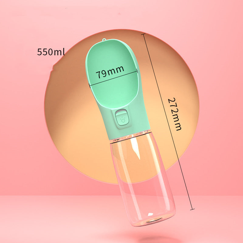 Gobelet d'Eau Portable pour Chiens de 550ml, idéal pour les promenades avec accessoires pour animaux.