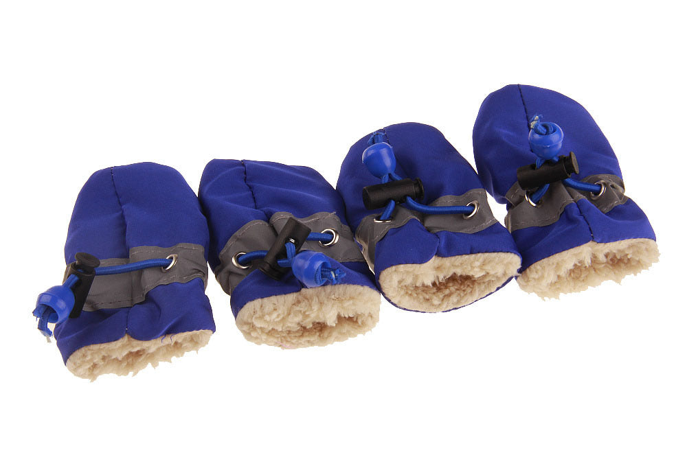 Chaussures confortables et durables pour chiens, en bleu avec intérieur en peluche, idéales pour protéger les pattes.