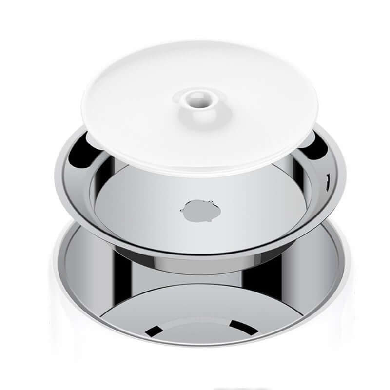 Distributeur d'eau pour animaux en acier inoxydable avec couvercle blanc, design élégant et durable.