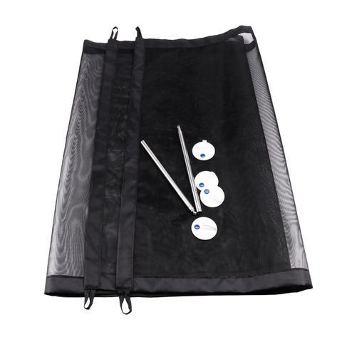 Barrière de séparation portable pour animaux avec filet en maille, supports et accessoires de montage.