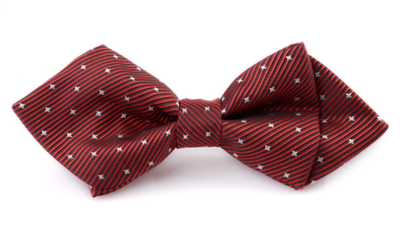 Nœud papillon chic pour chiens et chats, design britannique en polyester, parfait pour les occasions spéciales.