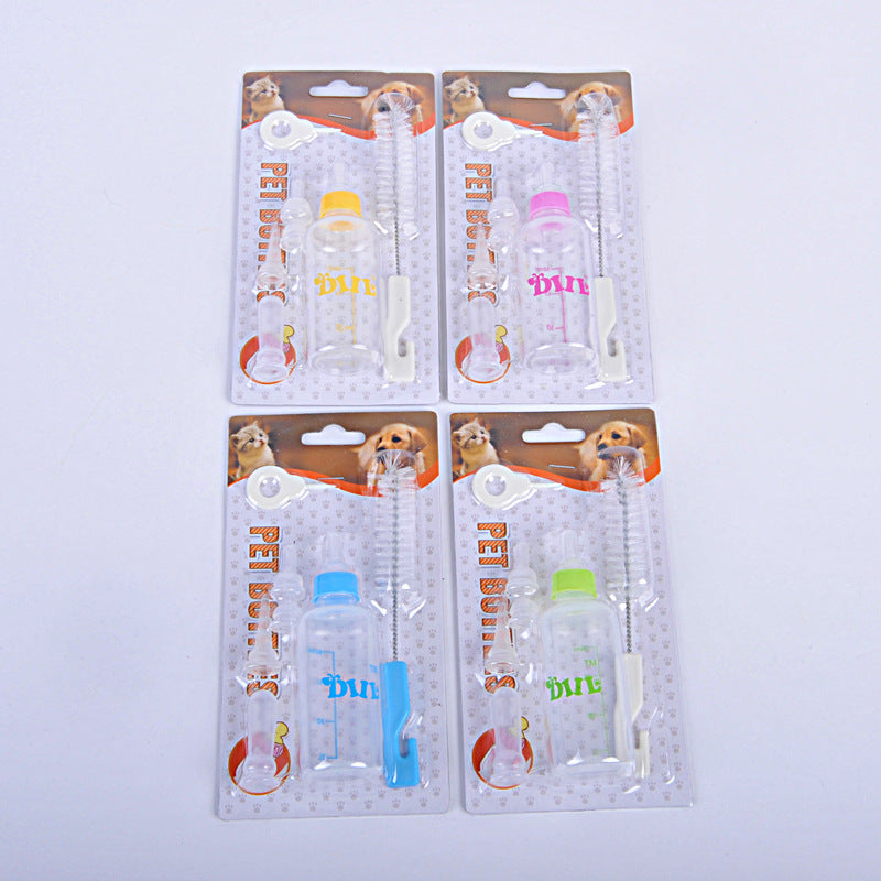 Bouteilles d'eau pour animaux avec tétines colorées pratiques, idéales pour chiens et chats en voyage.