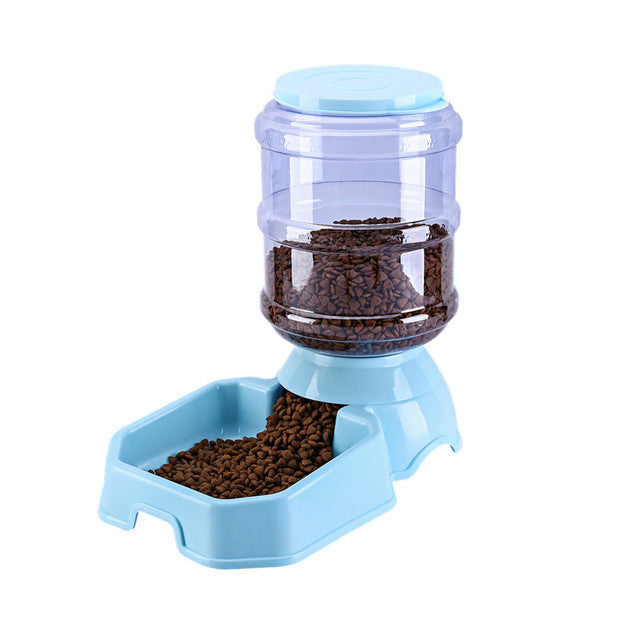 Distributeur automatique de croquettes bleu pour animaux, pratique et fonctionnel pour l'alimentation des animaux de compagnie.