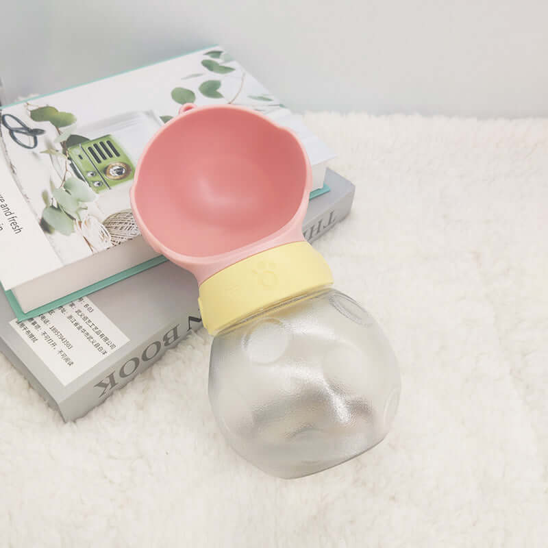 Bouteille d'eau portable pour chiens et petits animaux avec compartiment pour boire, pratique et stylée