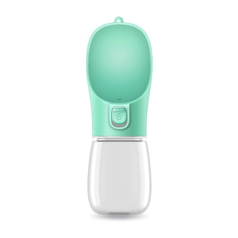 Gourde portable pour chien en plastique durable, idéale pour les promenades et les aventures avec les animaux.
