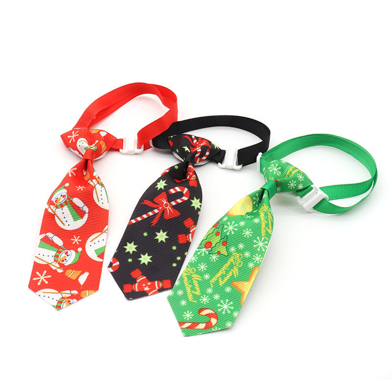 Nœuds papillon de Noël colorés pour animaux, ajoutant élégance festive aux compagnons à quatre pattes.