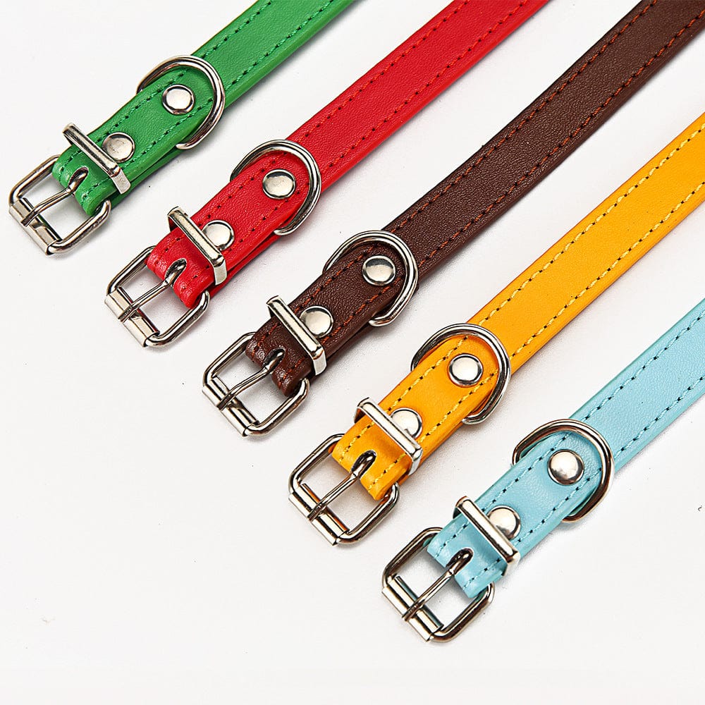 Collier pour chien en PU disponible en plusieurs couleurs, pratique et élégant pour le confort de votre animal.