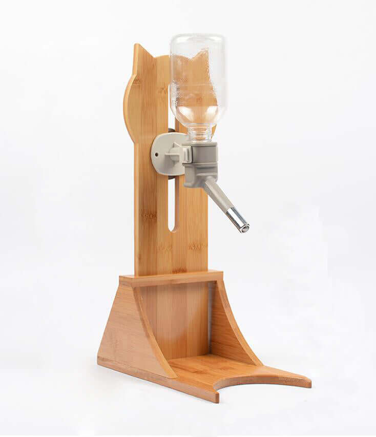 Fontaine à eau en bambou pour chats et chiens, distributeur automatique, design moderne et fonctionnel.