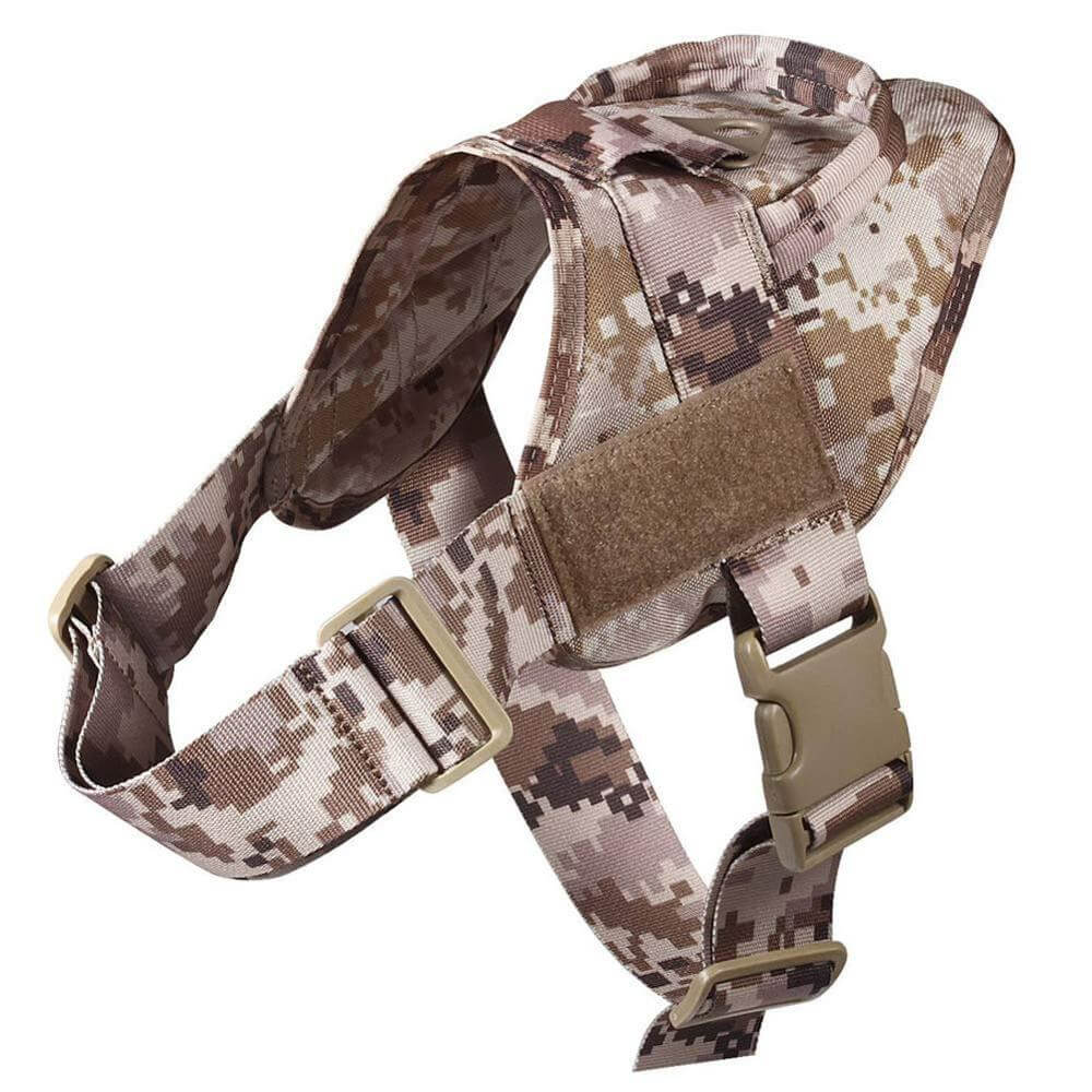 Gilet de Combat Tactique pour Chien en camouflage, léger et résistant, idéal pour l'entraînement et les aventures en plein air.