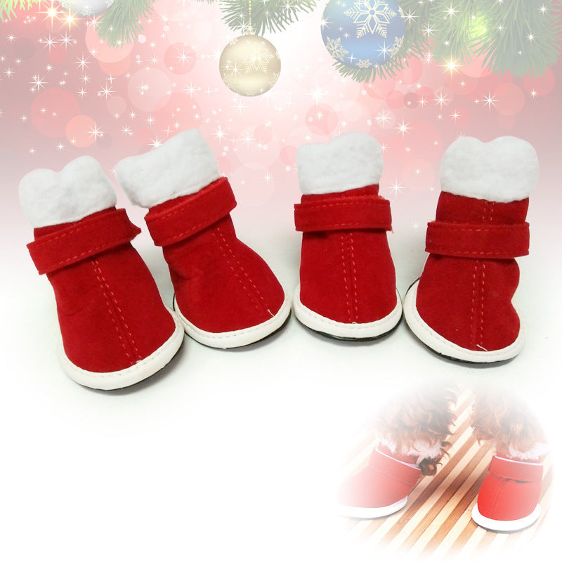 Bottes de Noël en peluche pour chiens, confortables et chaudes, idéales pour l'hiver.