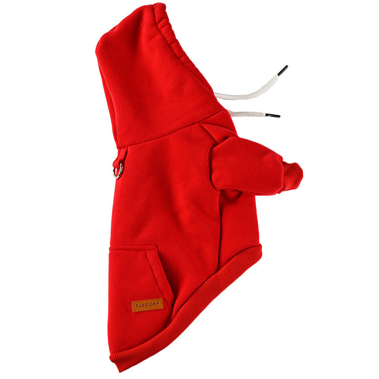 Sweat à capuche rouge pour chien en coton doux et extensible, style décontracté élégant avec poche.