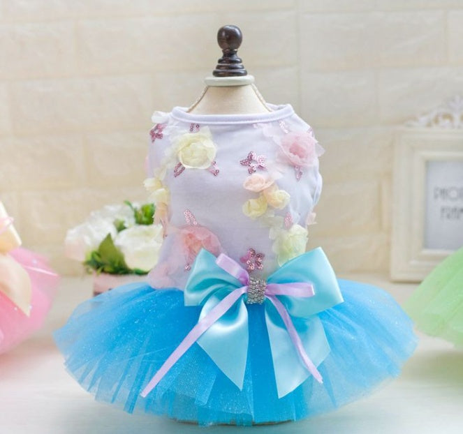 Robe tutu princesse pour chien en coton, décorée de fleurs et d'un nœud, idéale pour l'été.