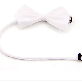 Nœud papillon blanc simple pour animaux, élégance pour chiens et chats, accessoire mode pour occasions spéciales.