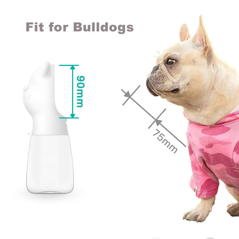 Gourde d'eau portable pour chiens, adaptée aux bulldogs, avec un design pratique et élégant.
