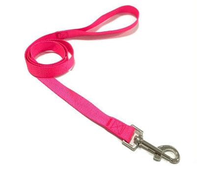 Laisse pour chien en nylon rose avec mousqueton, idéale pour la sécurité de votre compagnon à quatre pattes.