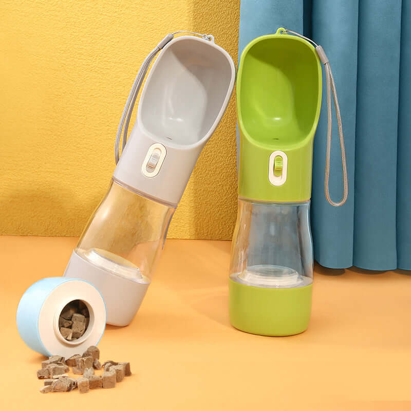 Bouteille d'eau portable pour chien en plastique de qualité, idéale pour les voyages et promenades avec votre animal.
