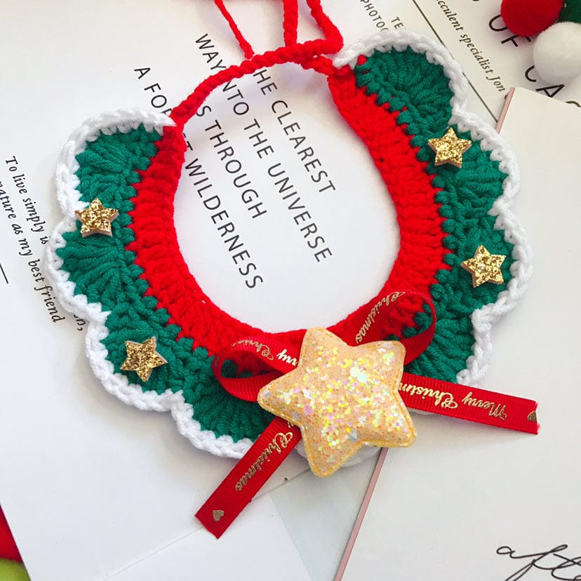 Collier pour animaux en laine tissé à la main avec étoiles dorées, idéal pour les fêtes de fin d'année.