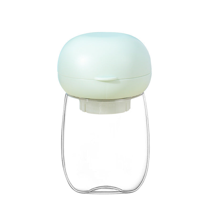 Gourde portable innovante pour animaux de compagnie, idéale pour l'hydratation lors d'aventures extérieures.