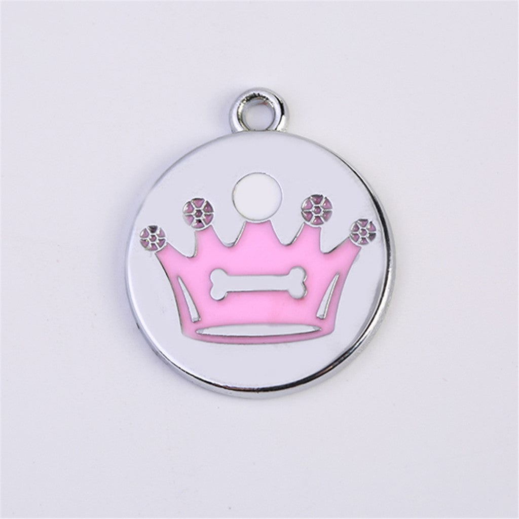 Médaille pour animaux de compagnie en métal avec un motif de couronne rose, idéale pour collier ou accessoires.