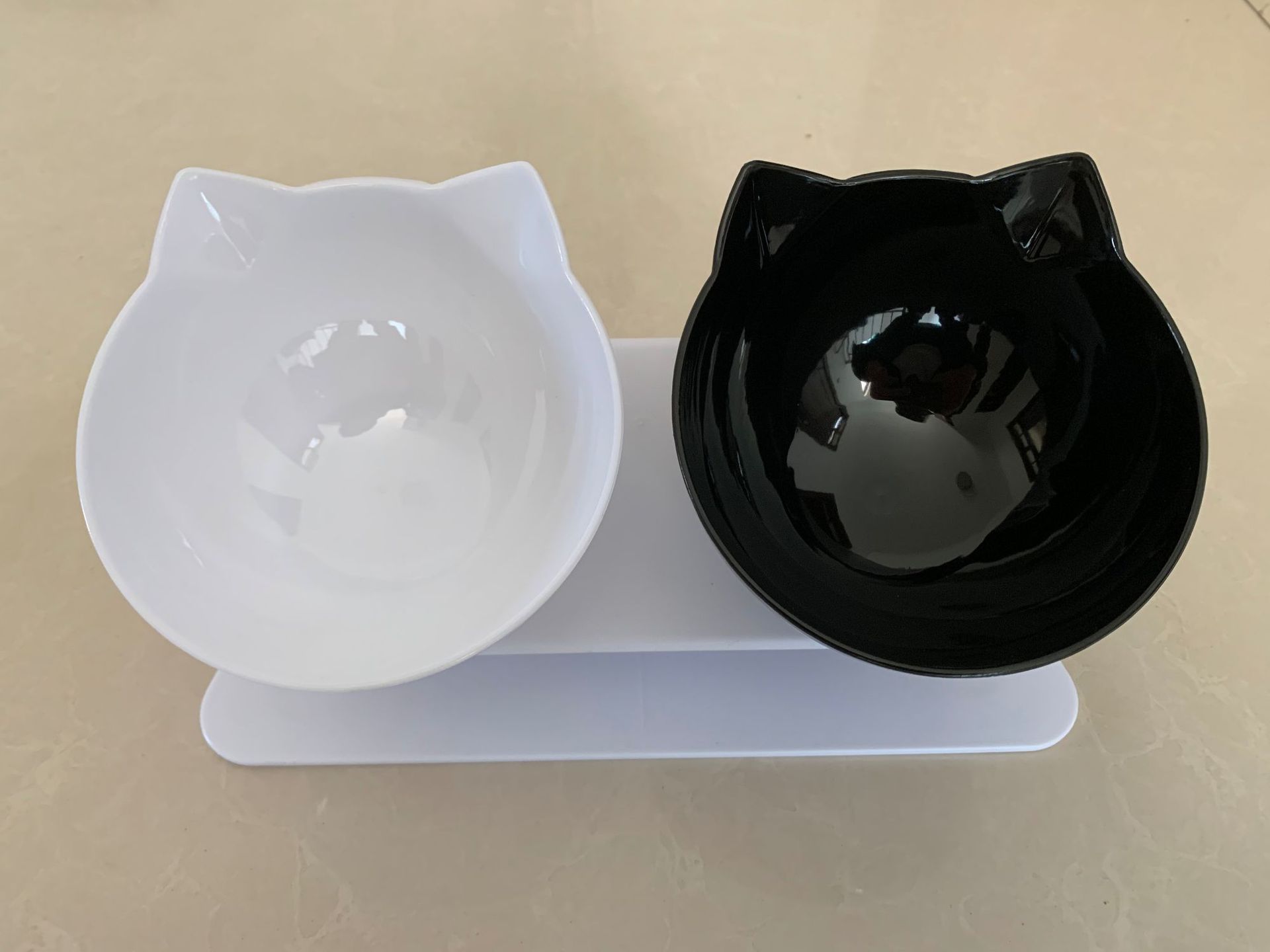 Bol à chat ajustable 15°
