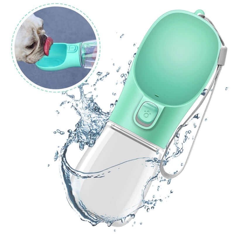 Gobelet portable pour animaux de compagnie avec chien buvant de l'eau, idéal pour promenades et voyages.