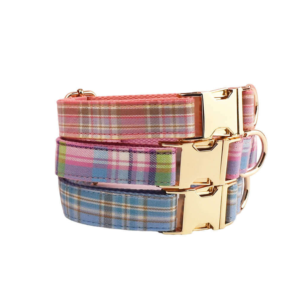 Colliers pour chien colorés à motifs, en tissu doux avec fermoir doré, ensemble idéal pour le style et le confort.