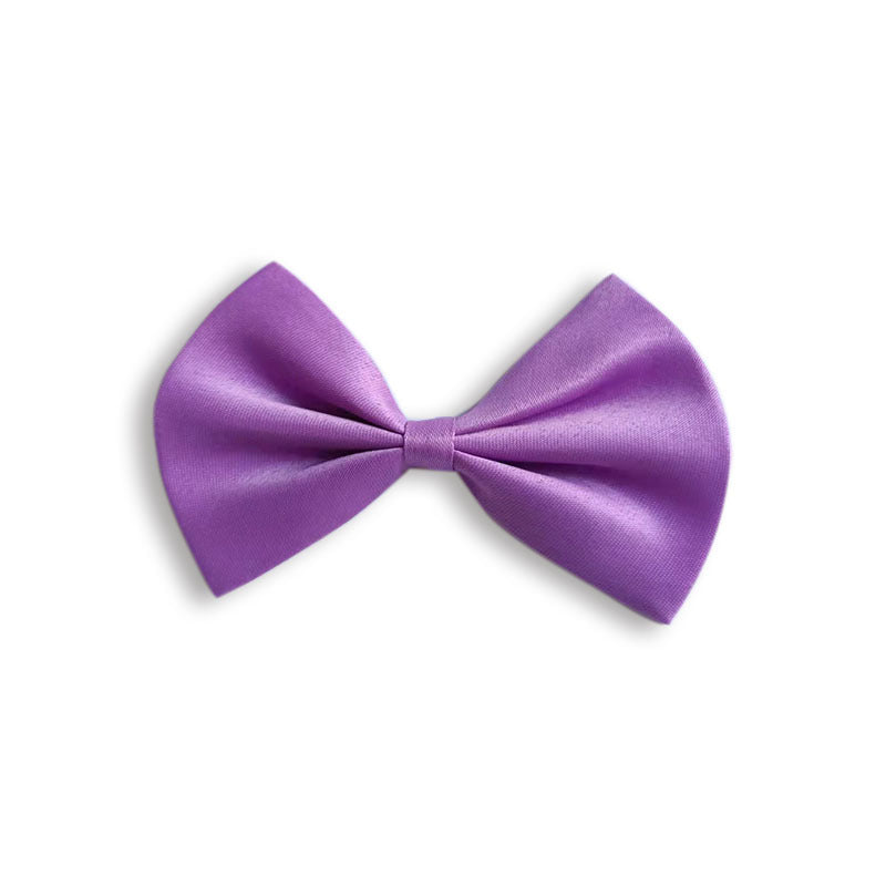 Nœud coloré violet en satin pour collier d'animaux, ajout élégant et tendance aux accessoires pour animaux.